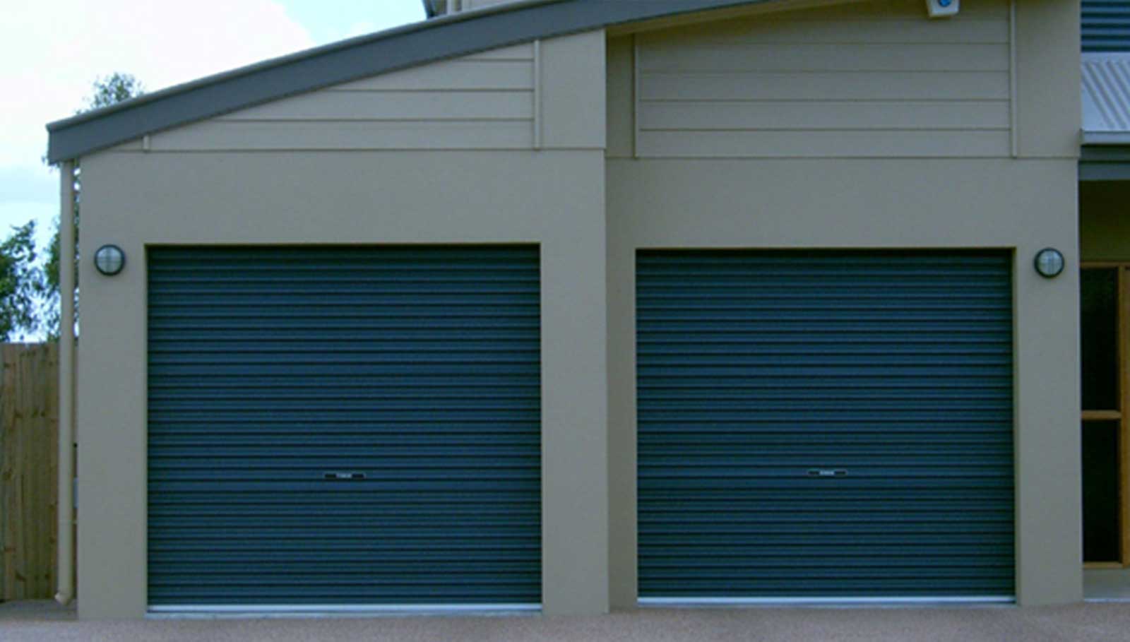 Roller garage door installed by Doormec in Gerringong