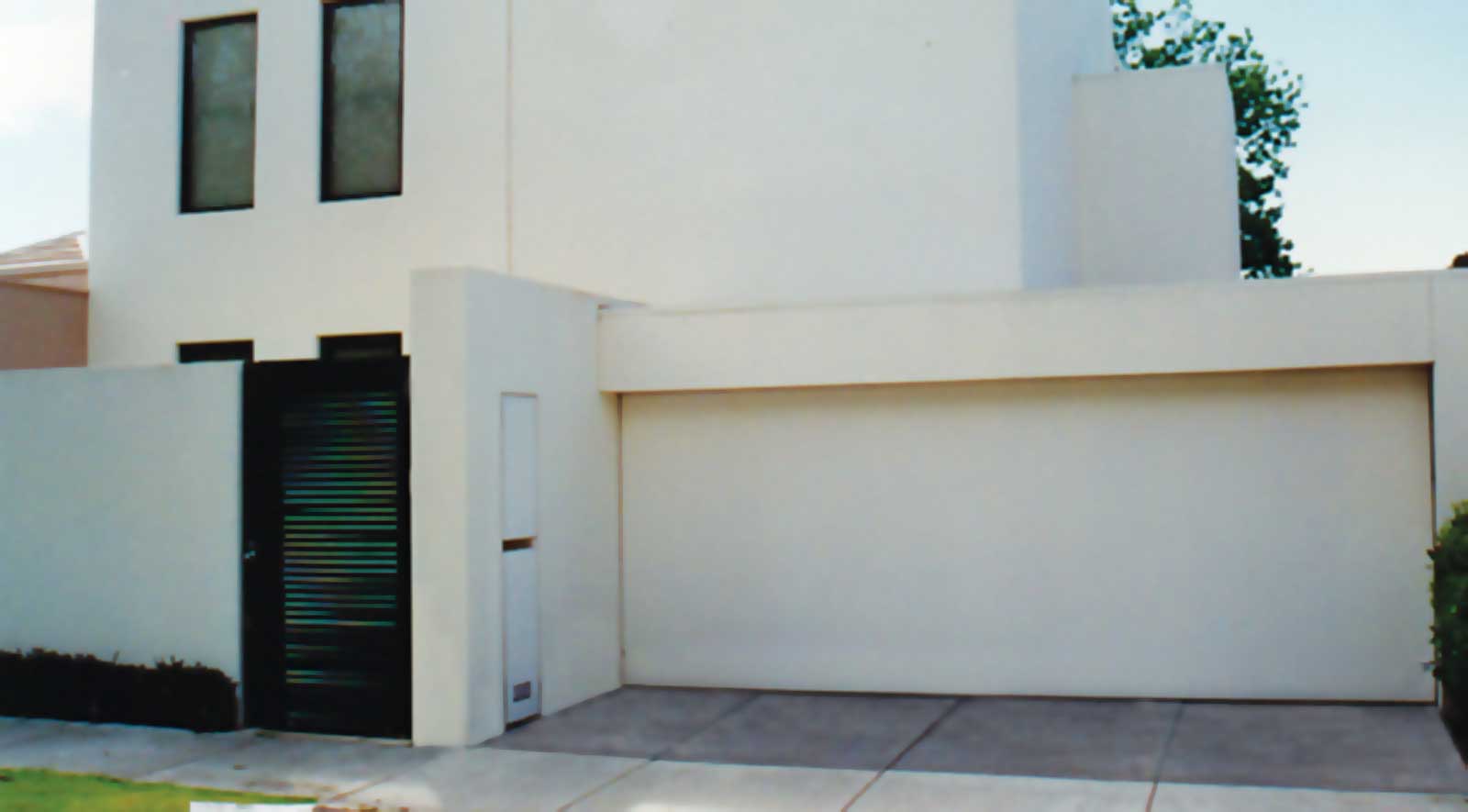 Sectional garage door installed by Doormec in Shell Cove